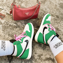 Load image into Gallery viewer, Kings of the Court Crew Socks - White